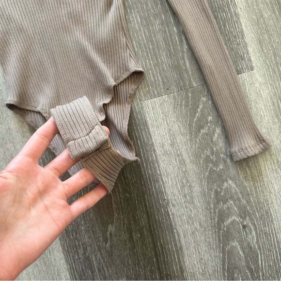 Polo Collar Bodysuit - Picture 7 of 9